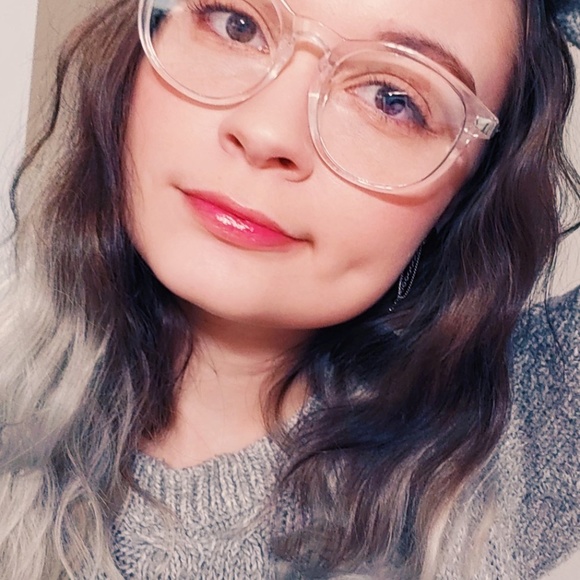 Meet your Posher, Maia - Picture 4 of 5